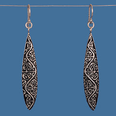 Maori design silver plated earrings. SBE005